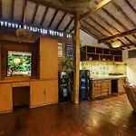 Nicely-Decorated Compact Villa With Plunge Pool